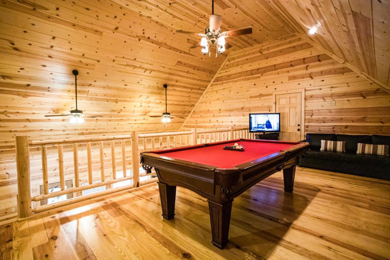 Texas Kind Of Way, Hot Tub, Fireplace, Covered Deck, Pool Table, Game Loft Villa Broken Bow Kültér fotó